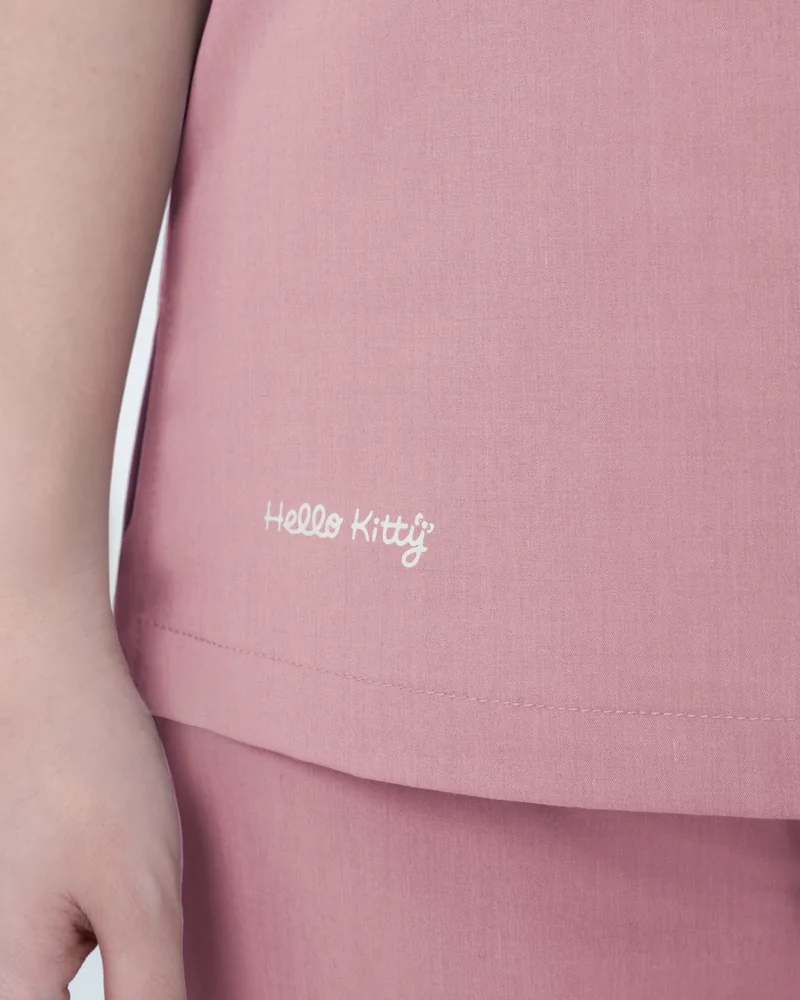 Hello Kitty In the Garden in Pink Kiss: the sleeve embroidery