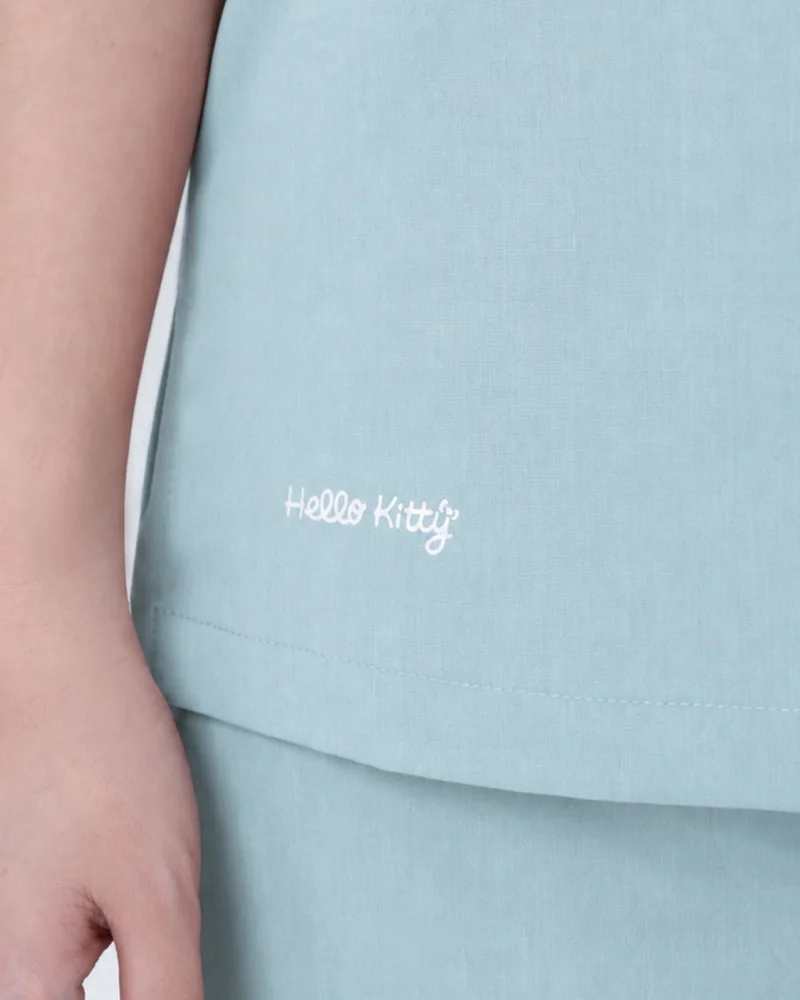 Hello Kitty In the Garden in Whisper Snow: the sleeve embroidery
